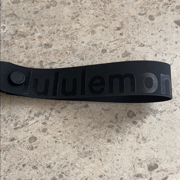 LAST ONE: Lululemon All Hours Belt Bag - Picture 5 of 7